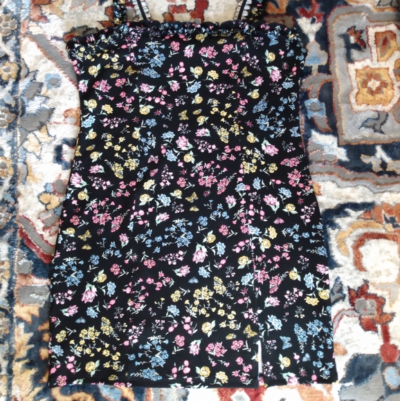 Cute floral dress! NWOT! - Picture 2 of 3
